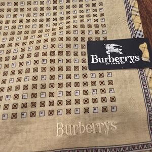 Burberrys Patterned Scarf